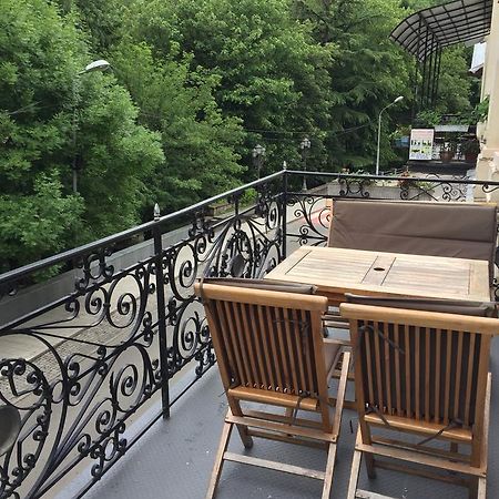 R And B Otel Borjomi Dış mekan fotoğraf
