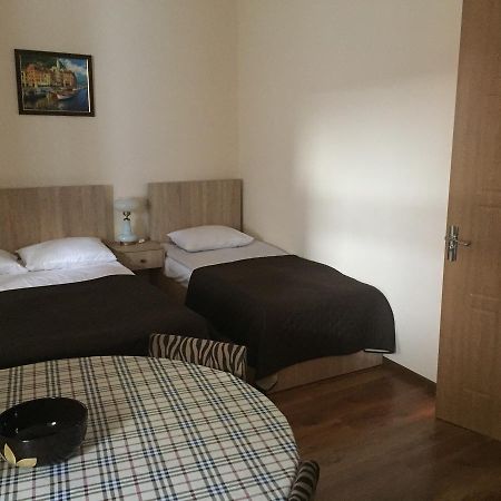 R And B Otel Borjomi Dış mekan fotoğraf