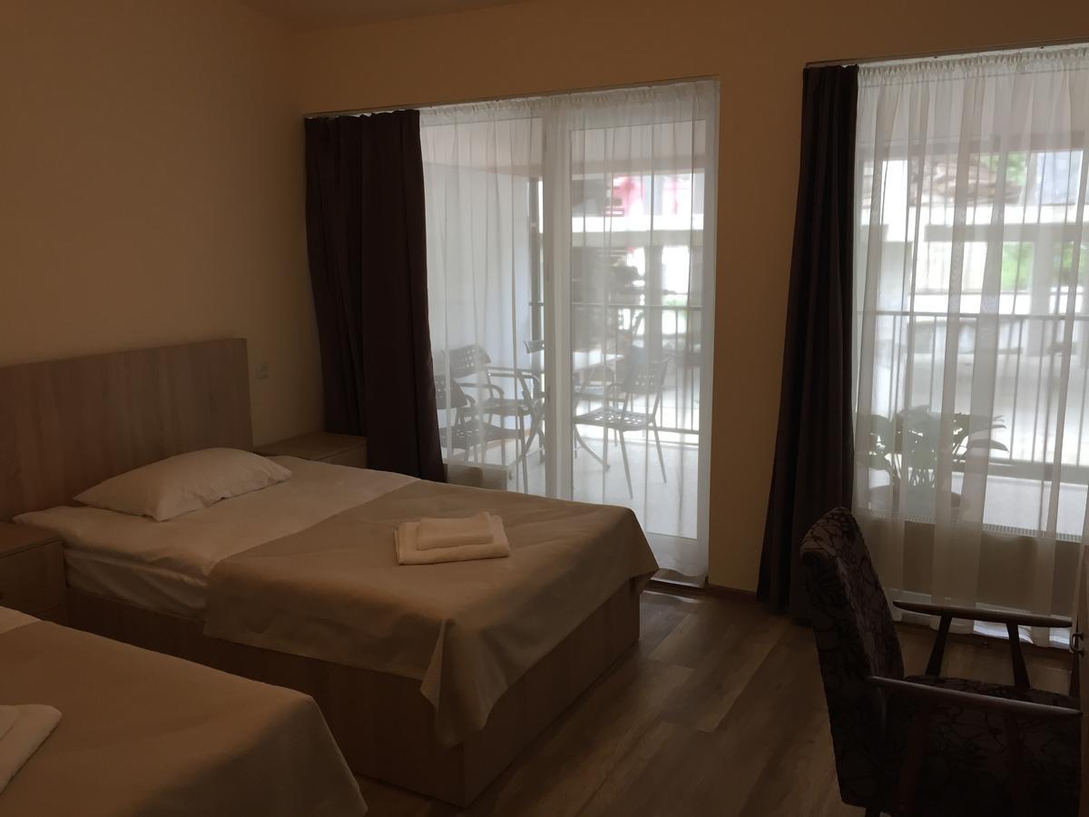 R And B Otel Borjomi Dış mekan fotoğraf
